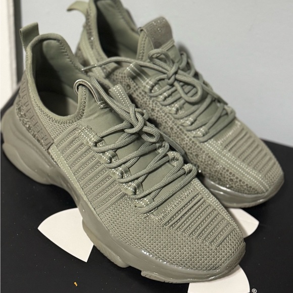 Maxima Olive Women's Sneakers - Picture 2 of 10